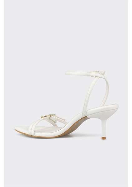Beyaz Kadın Topuklu Sandalet modelleri