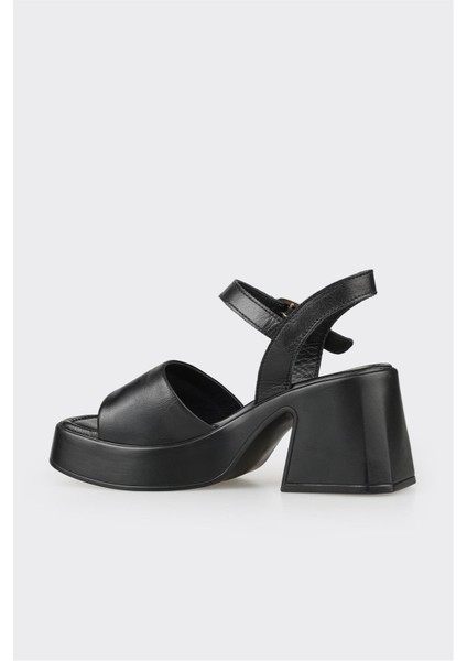 Siyah Deri Kadın Günlük Sandalet modelleri