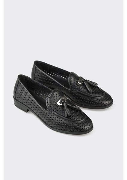 Siyah Deri Kadın Günlük Ayakkabı fiyatları