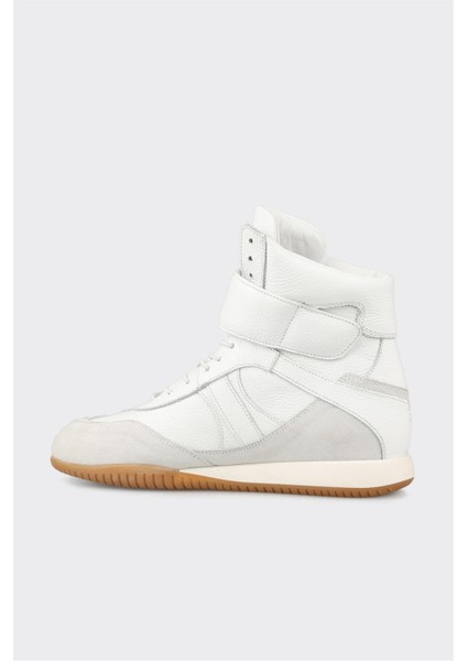 Beyaz Kadın Spor Bot modelleri