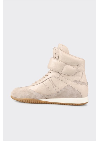 Naturel Kadın Spor Bot modelleri