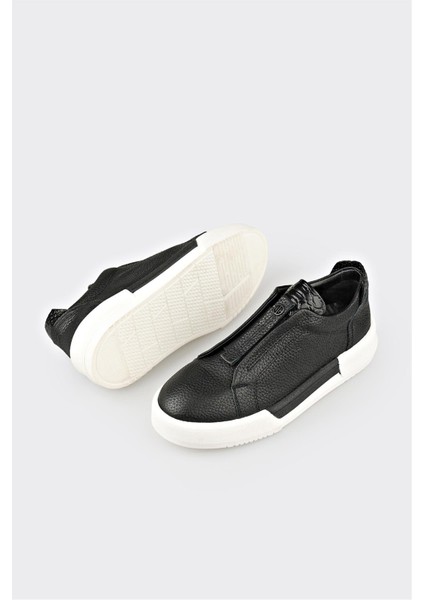 Siyah Deri Kadın Spor Ayakkabı modelleri