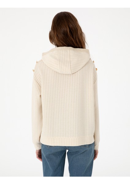 Kadın Krem Comfort Fit Sweatshirt 50301468-VR071