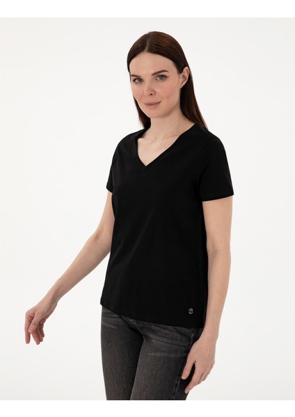 Kadın Siyah Regular Fit V Yaka Basic Tişört 50305749-VR046 modelleri