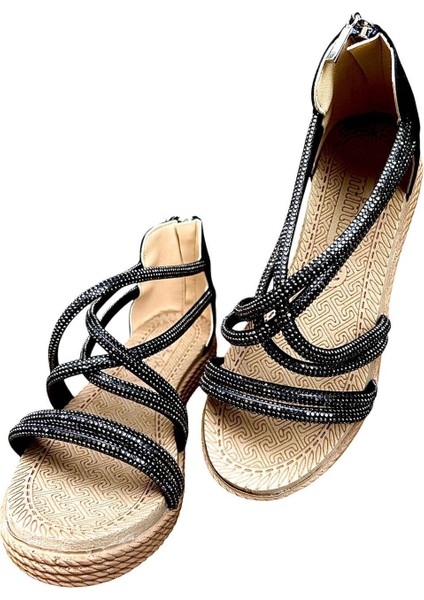 Örgü Desenli Kaymaz Tabanlı Günlük Sandalet