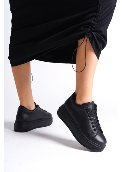 Lyon Bağcıklı Ortopedik Rahat Beyaz Kadın Sneaker - Siyah