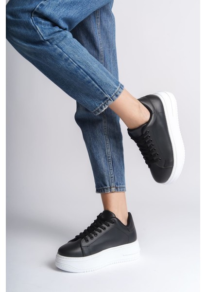 Lyon Bağcıklı Ortopedik Rahat Beyaz Kadın Sneaker - Siyah Beyaz