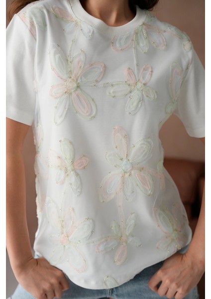 Bisiklet Yaka Önyüzü Tül Dantel Giydirmeli Basic T-Shirt fiyatları