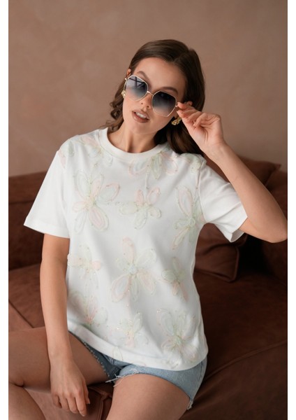Bisiklet Yaka Önyüzü Tül Dantel Giydirmeli Basic T-Shirt modelleri