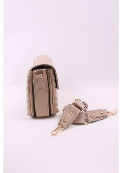 Kapitone Desenli Orta Boy Kadın Omuz Çantası - 4 Bölmeli Geniş Askılı Şık Tasarım fırsatları