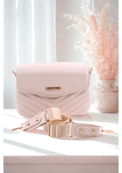 Kapitone Desenli Orta Boy Kadın Omuz Çantası - 4 Bölmeli Geniş Askılı Şık Tasarım fiyatları