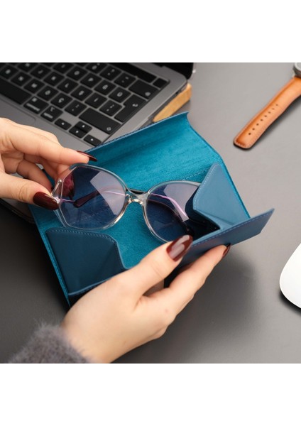 Pyramid Deri Gözlük Kılıfı - Optik ve Güneş Gözlükleri Için - Üçgen Dizayn & Katlanabilir Tasarım - Mavi