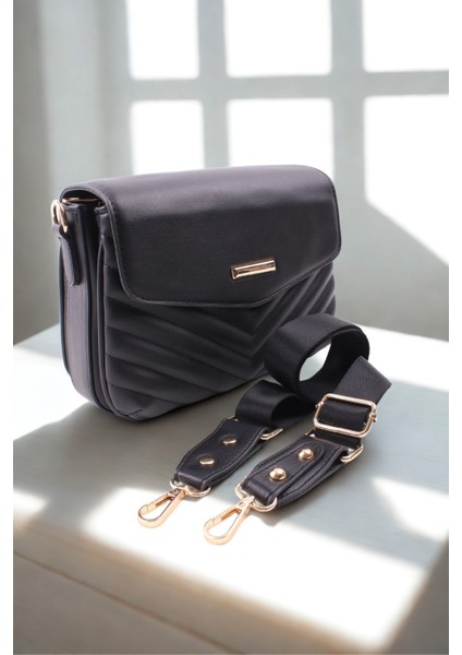 Kapitone Desenli Orta Boy Kadın Omuz Çantası - 4 Bölmeli Geniş Askılı Şık Tasarım