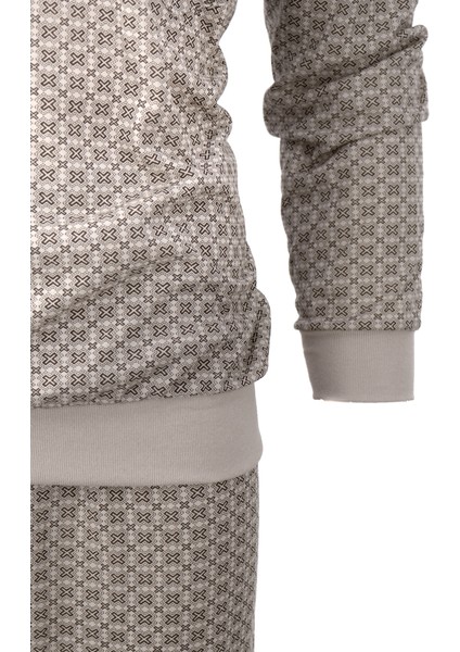 Yazlık Erkek Pijama Takımı %100 Pamuk Kumaş Modern Model Desenli V Yaka Cepli Düz Paça Rahat