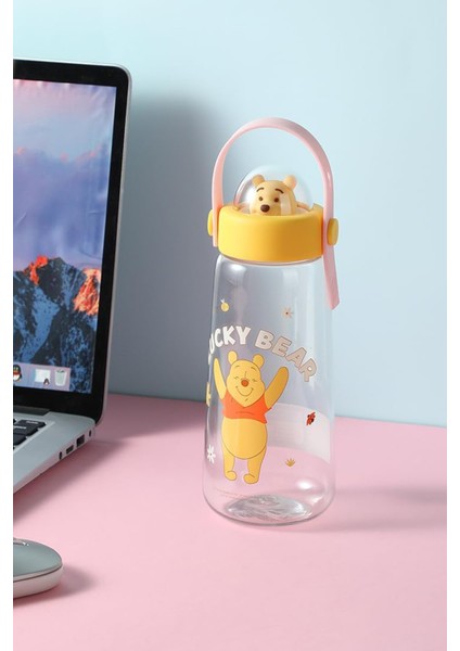 Winnie The Pooh Lisanslı Tutacaklı Plastik Şişe (600ML)