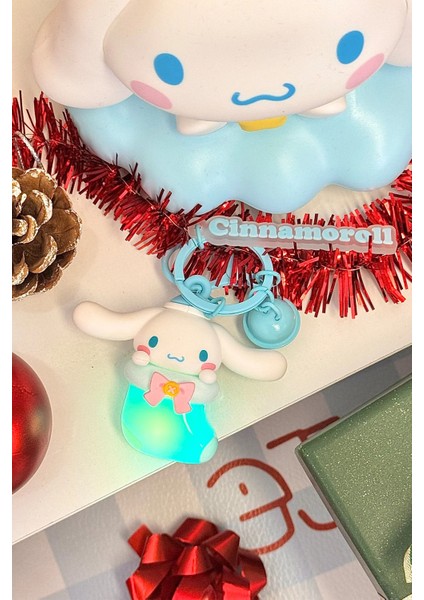 Sanrio Lisanslı Kış Serisi Işıklı Anahtarlık - Cinnamoroll