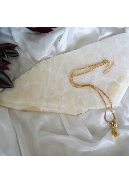 Kozalak ve Nazar Boncuğu Detaylı Altın Kaplama Kadın Uzun Kolye