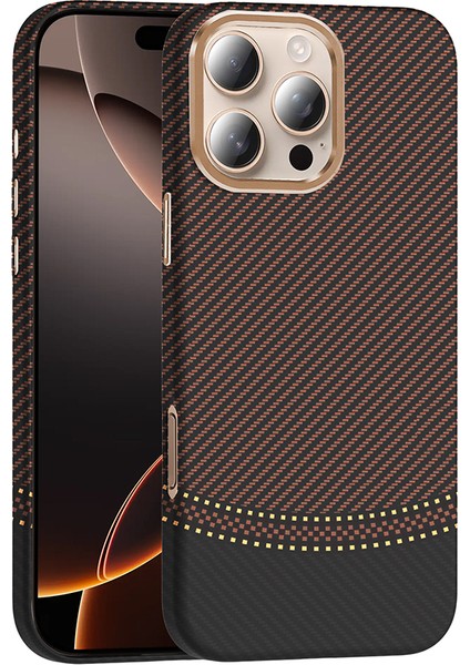 Apple iPhone 16 Pro Max Kılıf Magsafe Şarj Özellikli Karbon Fiber Görünümlü Blt Gros Kapak - Gold-Siyah