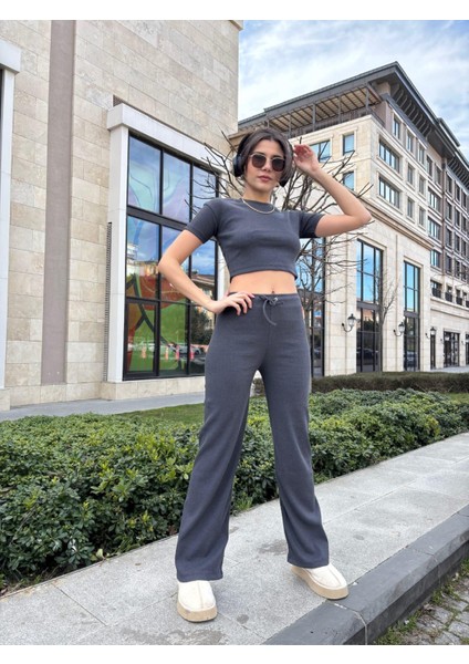Kaşkorse Dokuma Pamuk Kumaş Bisiklet Yaka Kısa Kollu Crop Bluz & Bol Paça Yüksek Bel 2'li Alt Üst Takım Kadın Bluz