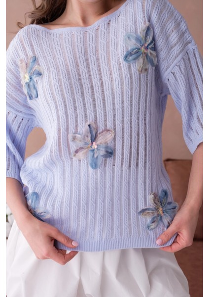 Kayık Yaka Çiçek Aplikeli Salaş Triko Kazak fiyatları