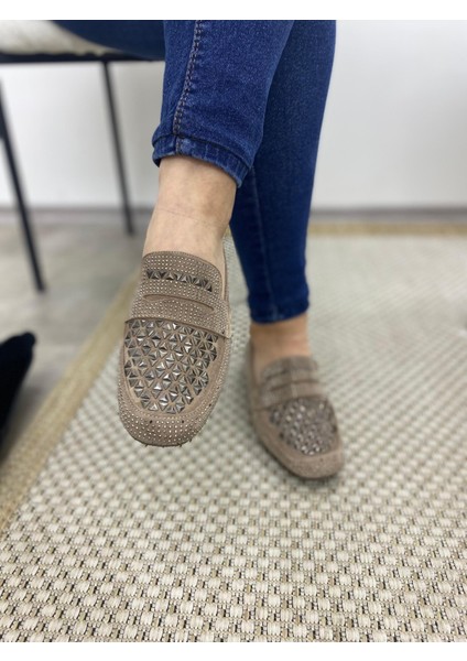 8050 Kadın Taşlı Babet