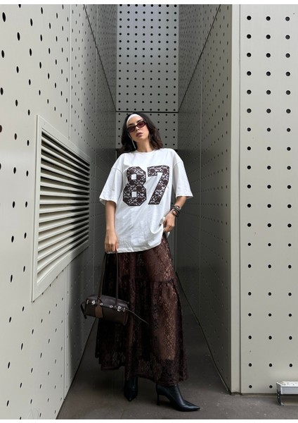 Kadın Kahve Dantel Nakışlı Oversize T-Shirt 29055