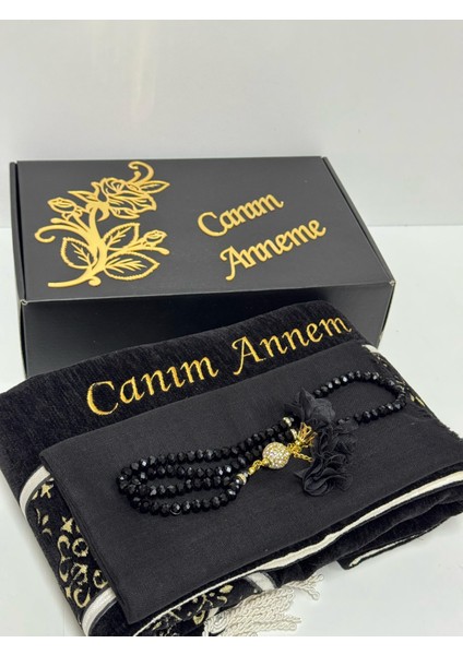 Annelerimize En Anlamlı Özel Seccade Seti