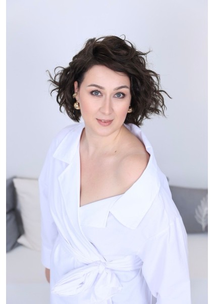 Düşük Omuz Bel Bağlamalı Beyaz Poplin Gömlek