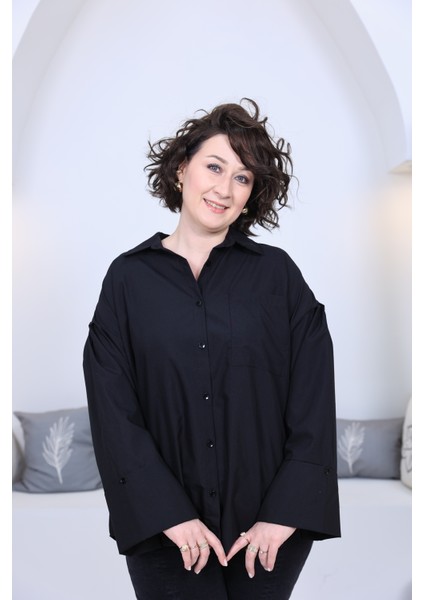 Kalın Manşetli Cepli Oversize Siyah Poplin Gömlek