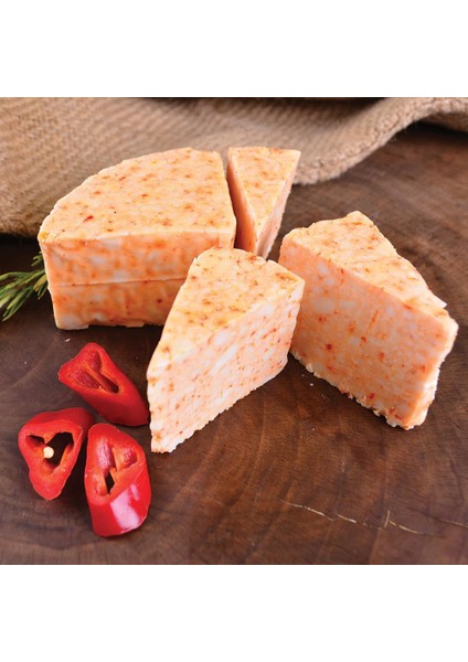 Ayvalık Sepet Peyniri Pul Biberli 1 kg