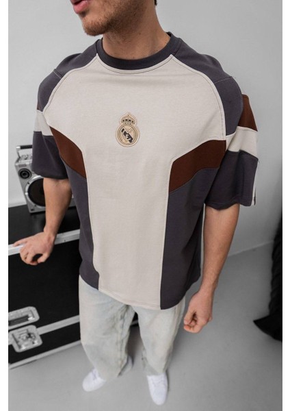 Takım Arma Nakışlı Oversize T-Shirt
