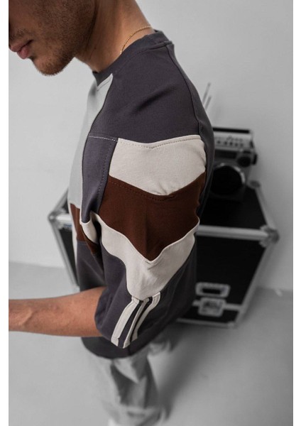 Takım Arma Nakışlı Oversize T-Shirt