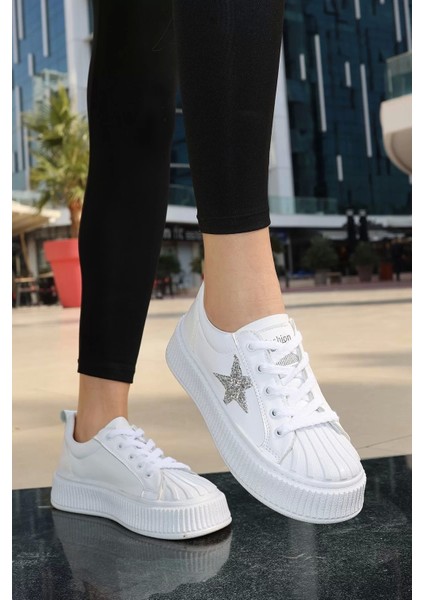 Piata Beyaz Cilt Bağcıklı Spor Ayakkabı fiyatları