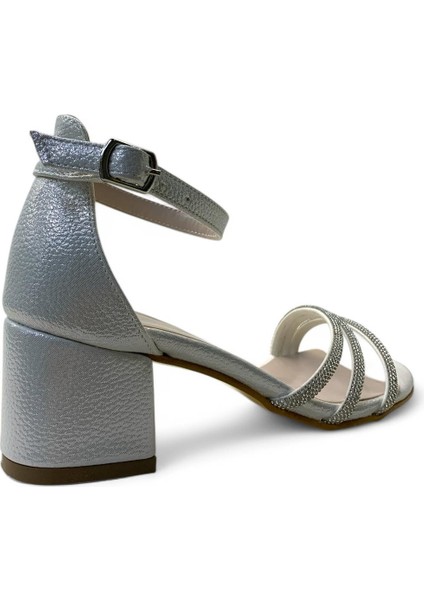 903 Genç Çocuk & Kadın Topuklu Abiye Ayakkabı fırsatları