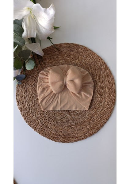 Düz Renk %100 Pamuk Penye Çift Kat Fiyonklu Bebek Bonesi 0-12 Ay