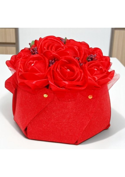 Düğün, Nişan, Söz, Nikah Için Kırmızı Çantalı Nedime Gülleri