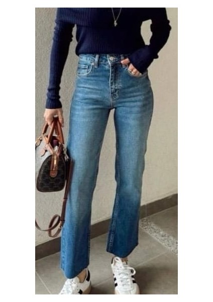 Paçası Kesik Boyfit Jean