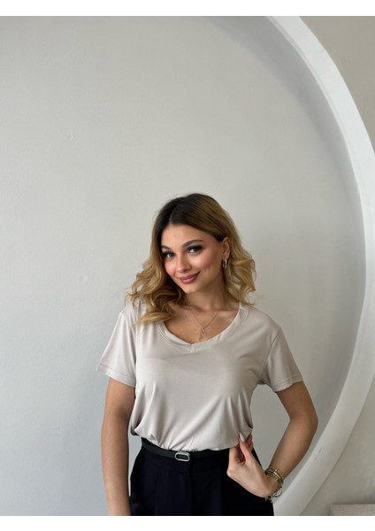 Modal Ekru Açık Yaka Tshirt