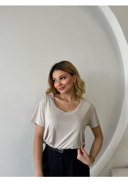Modal Ekru Açık Yaka Tshirt indirimleri