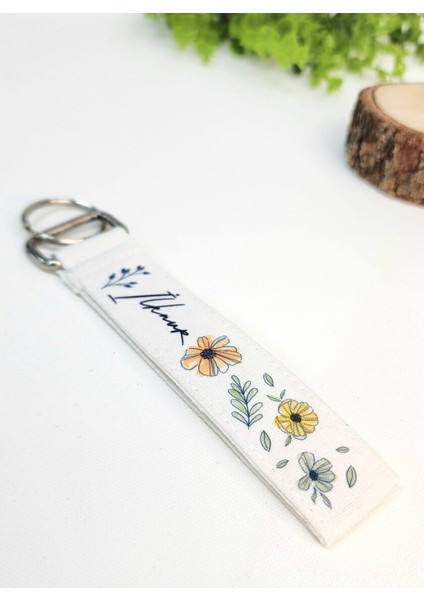 Isme Özel Kişiye Özel Mavi Yaprak ve Renkli Çiçek Desenli Kumaş Anahtarlık fiyatları