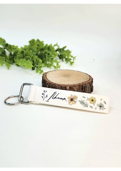 Isme Özel Kişiye Özel Mavi Yaprak ve Renkli Çiçek Desenli Kumaş Anahtarlık modelleri