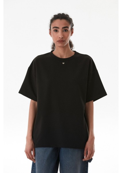 Kalp Aksesuarlı Oversize Tişört modelleri