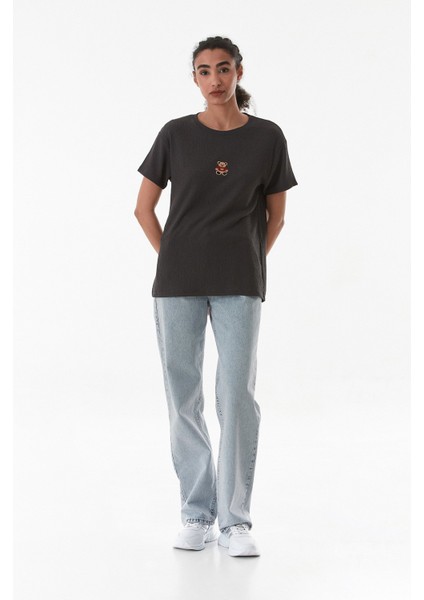 Ayıcık Nakışlı Bürümcük Kumaş Oversize Tişört fiyatları