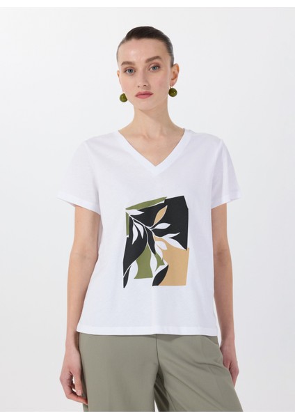 V Yaka Baskılı Beyaz Kadın T-Shirt F5SL-TST0455