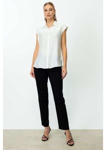 Omzu Apoletli Düğmeli Bluz Beyaz 03050 fiyatları