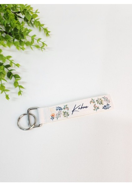 Isme Özel Kişiye Özel Yeşil Yaprak ve Kırmızı Çiçek Desenli Kumaş Anahtarlık