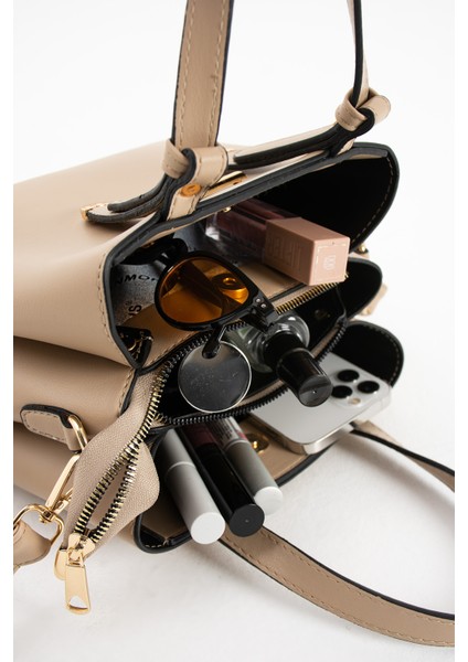 Kadın Uzun Askılı 4 Bölmeli Gold Aksesuarlı Taba Omuz ve El Çantası