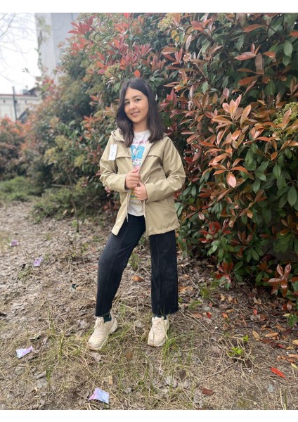 Kız Çocuk Su Geçirmez Yağmurluk – Fermuarlı, Kapüşonlu, Mevsiml fiyatları