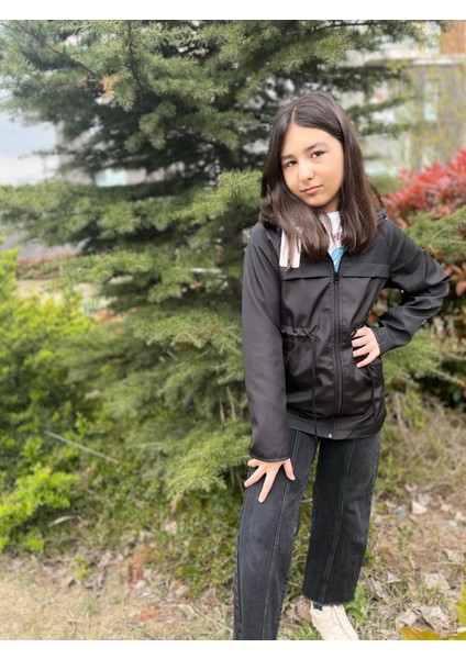 Kız Çocuk Su Geçirmez Yağmurluk – Fermuarlı, Kapüşonlu, Mevsiml modelleri