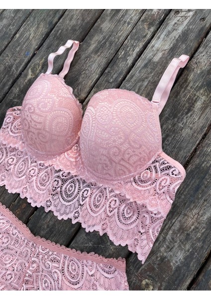 Pembe Dantelli Destekli Takım